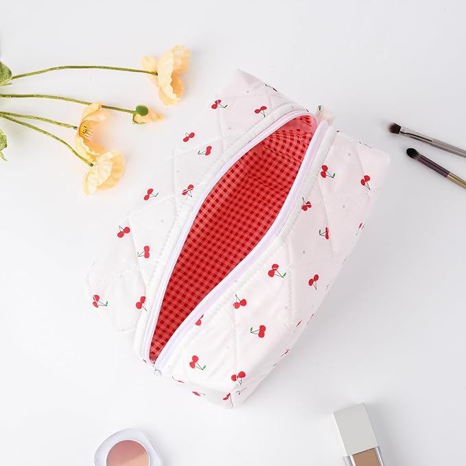 Soidram cute makeup bag quilted
