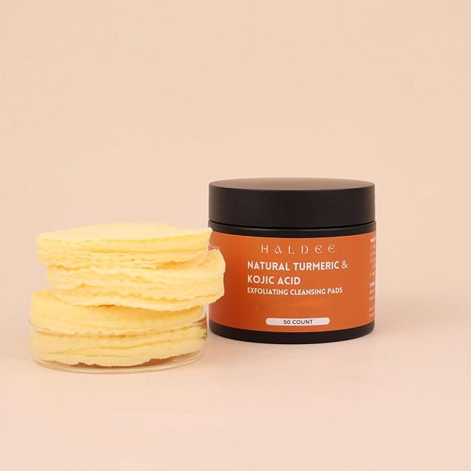 Turmeric kojic acid cleansing pads,