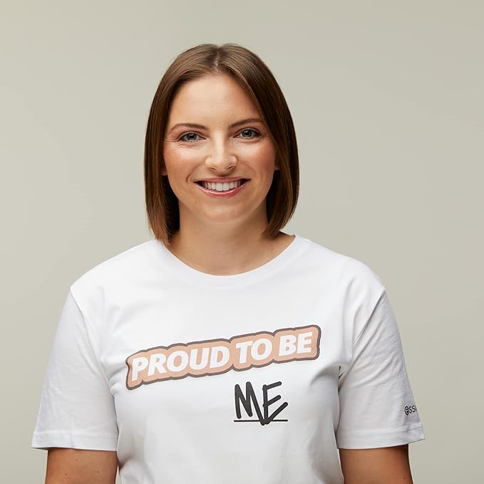 essence cosmetics Pretty Natural hydrating foundation 24h long 30ml