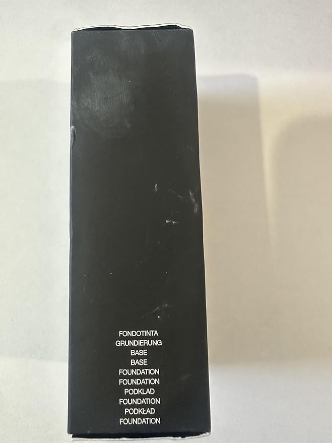 NARS Light Reflecting Foundation - Advanced Makeup-Skincare Hybrid Deep 2.6) 30ml