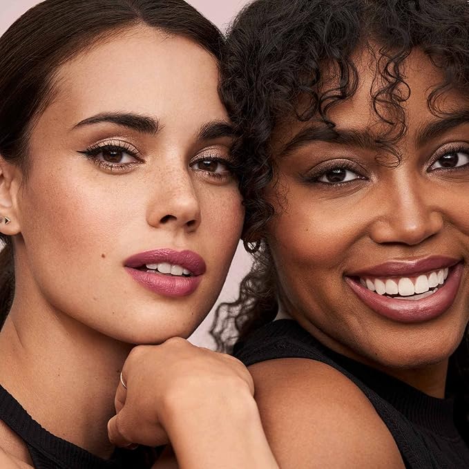 Lune+Aster PowerLips Lip Liner - Double Booked - Formulated with nourishing marula oil and vitamins C & E, it glides on smoothly to effortlessly create a perfectly polished look.