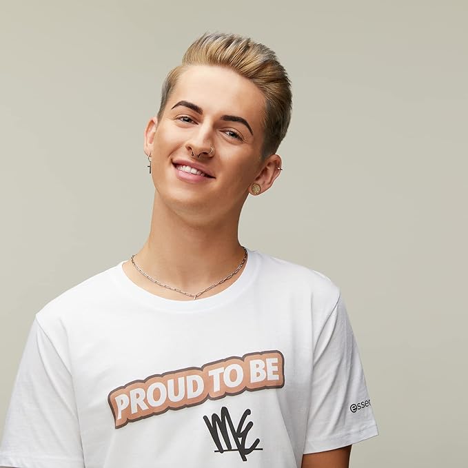 essence cosmetics Pretty Natural hydrating foundation 24h long 30ml