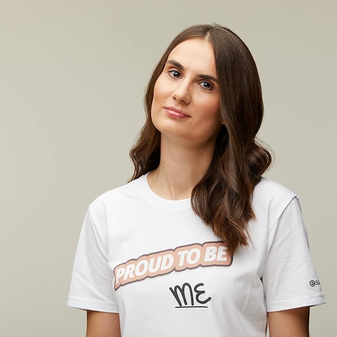 essence cosmetics Pretty Natural hydrating foundation 24h long 30ml