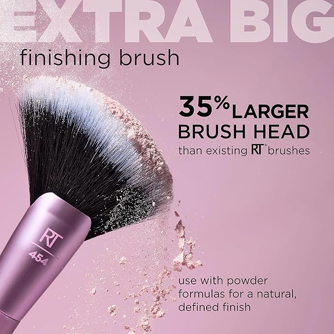 Real Techniques Extra Big Finishing Brush, Large Makeup Brush For Powder Bronzer, Highlight, & Contour, XL Oversized Fan Brush For Quick Application, Cruelty-Free, Synthetic Bristles, 1 Count